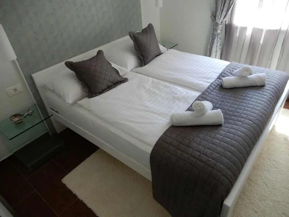 Apartment Apartman Nia Zadar